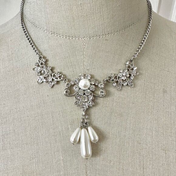 Vintage-Style Rhinestone & Faux Pearl Drop Necklace - Picture 1 of 8